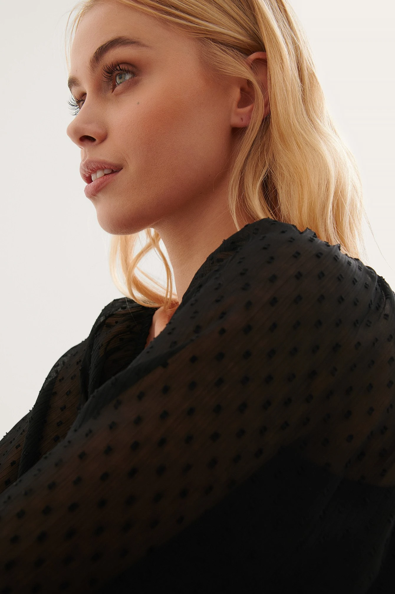 Robe Mini À Col Carré 4 Robe Mini À Col Carré – Image 4