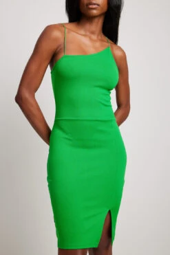 Robe Courte Asymétrique à Fines Bretelles 28 Robe Courte Asymétrique à Fines Bretelles -Lady Doux Soldes Magasin assymmetric thin strap short dress 1017 001049 00102532