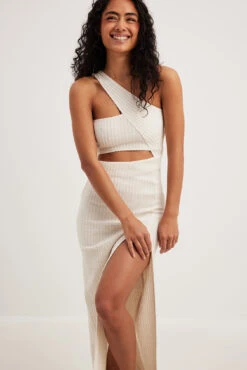 Robe Longue Asymétrique Structurée