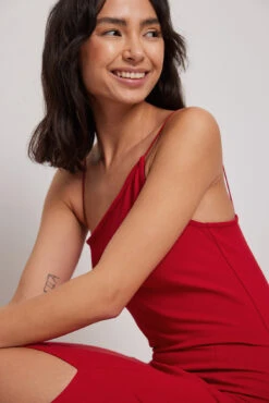 Robe Courte Asymétrique à Fines Bretelles 27 Robe Courte Asymétrique à Fines Bretelles -Lady Doux Soldes Magasin asymmetric thin strap short dress 1017 001049 00049800