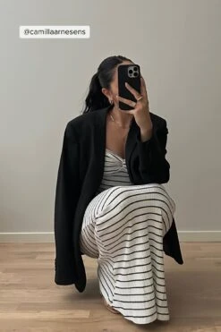 Robe Tube Longue Torsadée Sur Le Devant