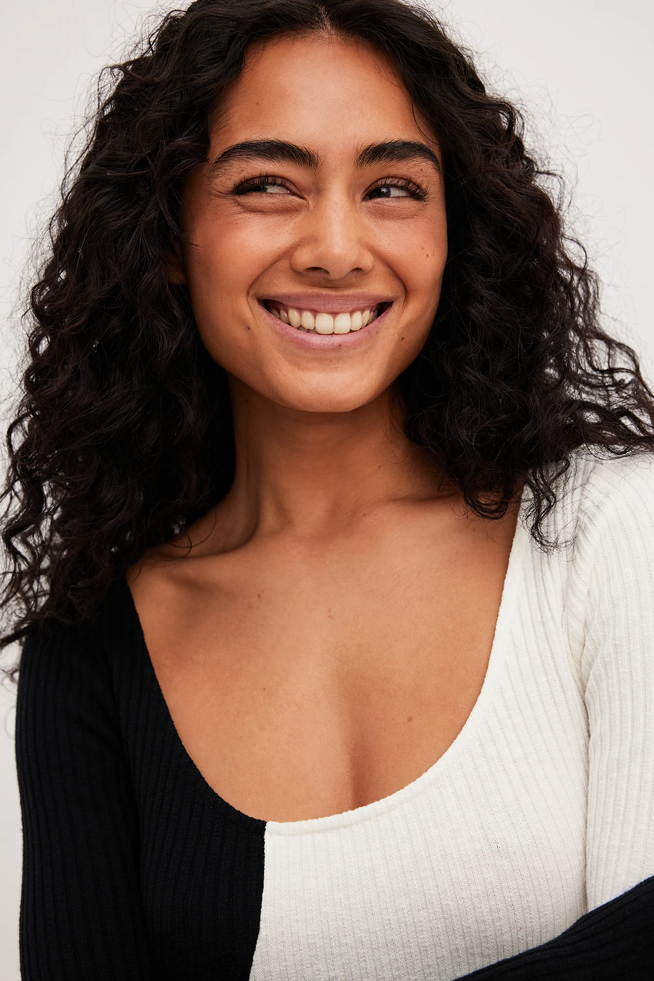 Robe Mi-longue à Blocs De Couleurs 4 Robe Mi-longue à Blocs De Couleurs – Image 4