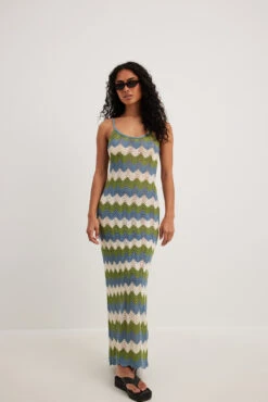 Robe Mi-longue En Maille Crochetée -Lady Doux Soldes Magasin crochet knitted detail midi dress 1727 000127 0061 14800 01c