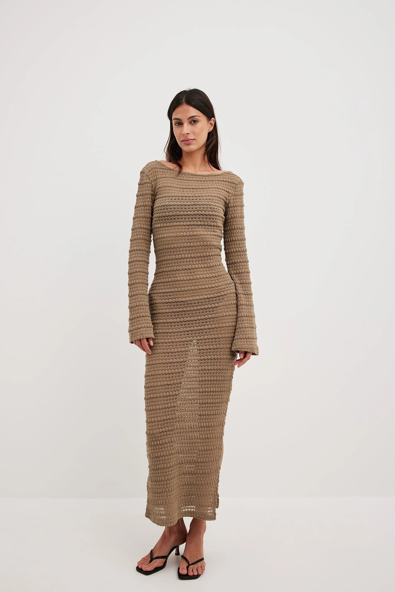 Robe Longue Structurée En Maille Crochetée 11 Robe Longue Structurée En Maille Crochetée – Image 11