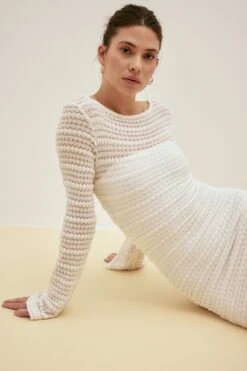 Robe Longue Structurée En Maille Crochetée 18 Robe Longue Structurée En Maille Crochetée -Lady Doux Soldes Magasin crochet structured maxi dress 1018 010481 0260 editorial 1