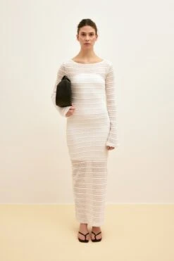 Robe Longue Structurée En Maille Crochetée 16 Robe Longue Structurée En Maille Crochetée -Lady Doux Soldes Magasin crochet structured maxi dress 1018 010481 0260 editorial6 1