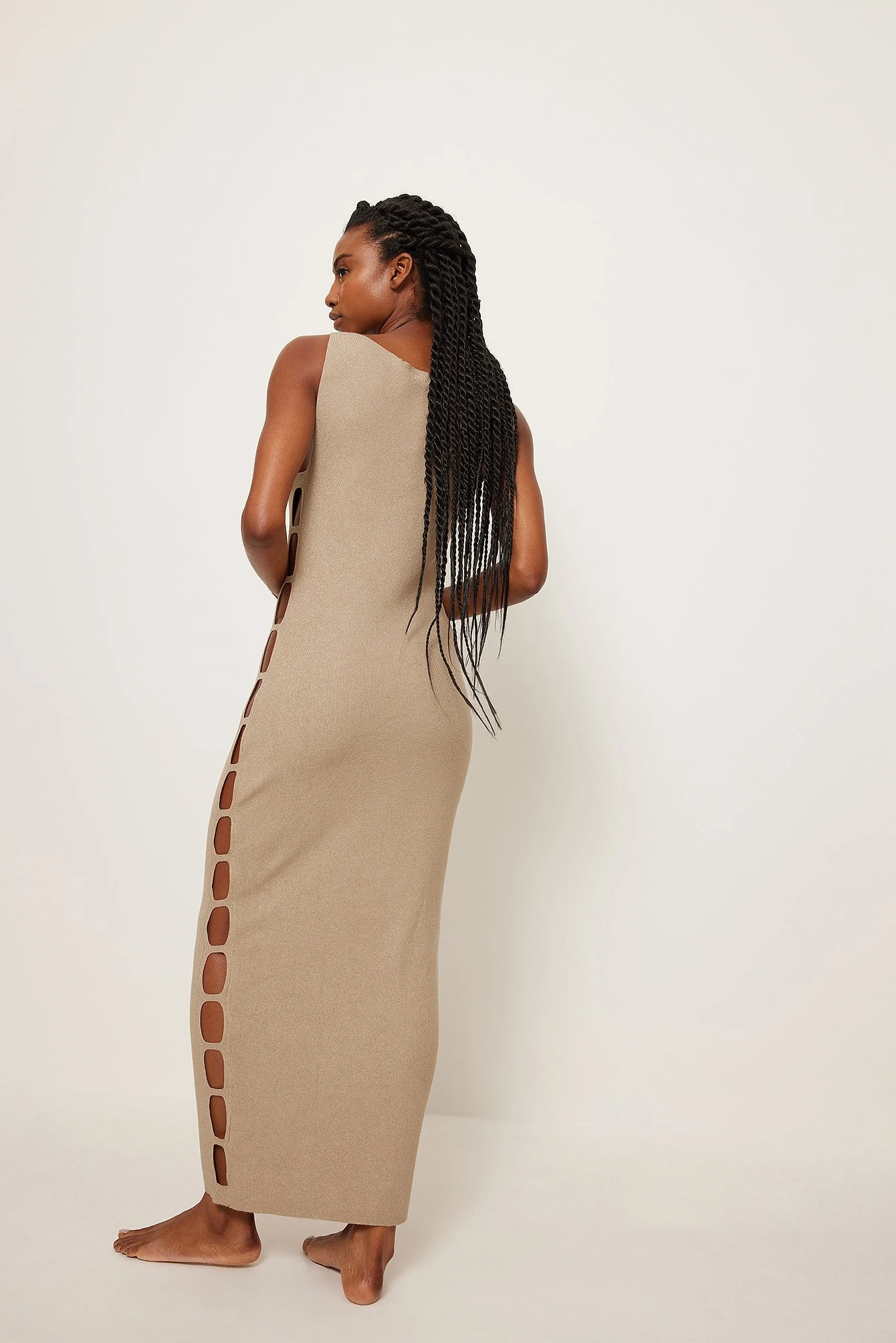 Robe Longue En Maille à Découpes 6 Robe Longue En Maille à Découpes – Image 6