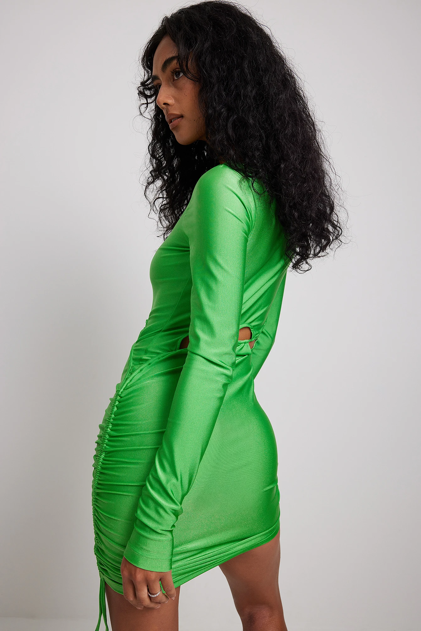 Robe Mini Détails Découpés 7 Robe Mini Détails Découpés – Image 7