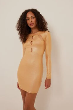 Robe Courte Avec Découpes Sur Le Devant -Lady Doux Soldes Magasin cut out front mini dress 1018 009748 02613728