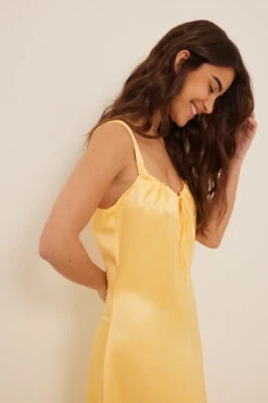 Robe Dos Plongeant 6 Robe Dos Plongeant -Lady Doux Soldes Magasin deep back midi dress 1766 000005 00242907