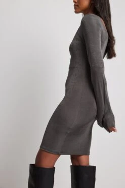 Robe Mini à Encolure Profonde 7 Robe Mini à Encolure Profonde -Lady Doux Soldes Magasin deep neckline mini dress 1774 000050 0008 5479