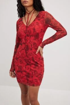 Robe Courte En Tulle à Décolleté Profond Et Bretelles -Lady Doux Soldes Magasin deep neckline strap mesh mini dress 1018 010315 6135 029983