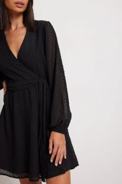 Robe Mini Portefeuille En Dobby -Lady Doux Soldes Magasin dobby overlap mini dress 1014 001465 0002 3731