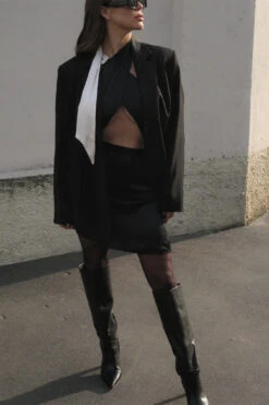 Robe Torsadée En Tissu Satiné -Lady Doux Soldes Magasin editorial 1796 000014 0002