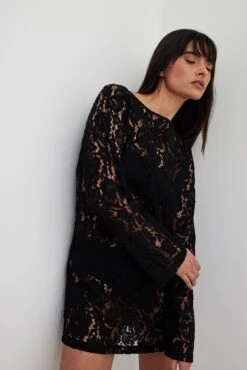 Robe Mini En Dentelle -Lady Doux Soldes Magasin embroidered mini dress 1708 000111 00028227 1