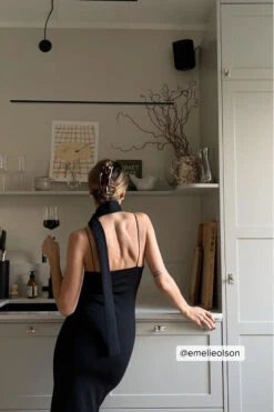 NA-KD Maxi Robe Bretelles Fines Asymétrique