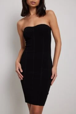 NA-KD Robe Mini Style Corset En Tricot Fin