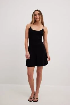 NA-KD Robe En Maille Fine à Boucle Dorée -Lady Doux Soldes Magasin fine knitted golden bockle dress 1100 007077 00020473