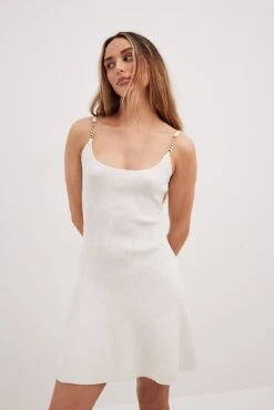 NA-KD Robe En Maille Fine à Boucle Dorée -Lady Doux Soldes Magasin fine knitted golden buckle dress 1100 007077 00011317