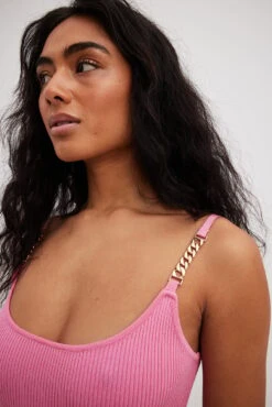 NA-KD Robe En Maille Fine à Boucle Dorée -Lady Doux Soldes Magasin fine knitted golden buckle dress 1100 007077 001528453