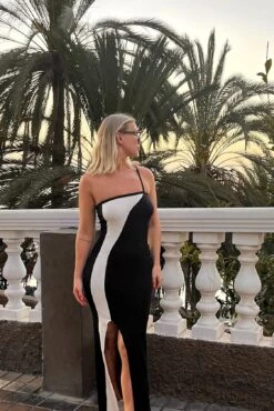 NA-KD Robe Longue Asymétrique En Maille Fine 9 NA-KD Robe Longue Asymétrique En Maille Fine -Lady Doux Soldes Magasin fine knitted one shoulder maxi dress 1100 007023 0041 social