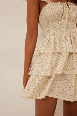 NA-KD Robe Mini à Volants -Lady Doux Soldes Magasin flounce detail mini dress 1100 006458 53714551