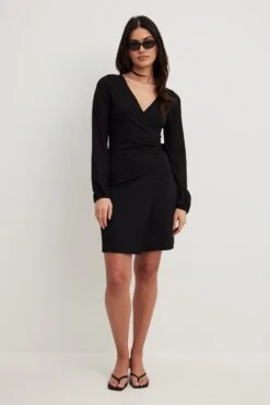 Robe Portefeuille Fluide Structurée -Lady Doux Soldes Magasin flowy wrap structured dress 1018 010466 000222281 01c