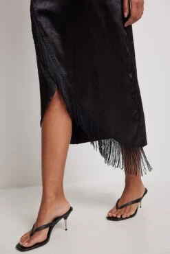 Robe Mi-longue En Satin Jacquard