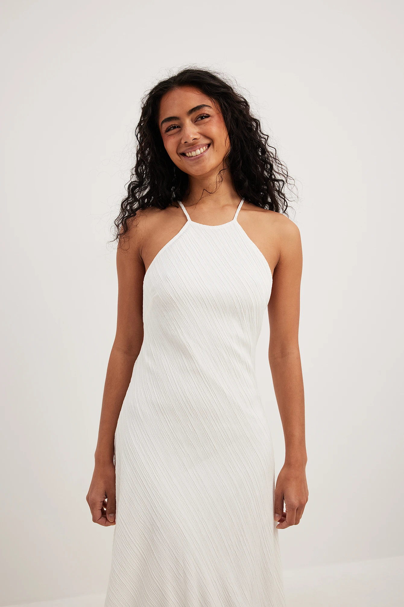 Robe Mi-longue à Emmanchures Américaines Et Dos Ouvert 5 Robe Mi-longue à Emmanchures Américaines Et Dos Ouvert – Image 5