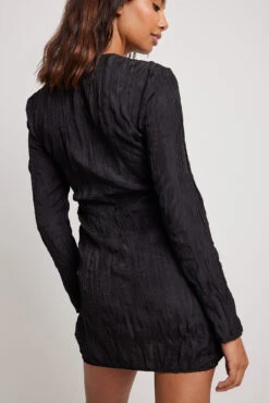 Robe Mini à Détails Trous -Lady Doux Soldes Magasin hole details mini dress 1018 008986 00022351