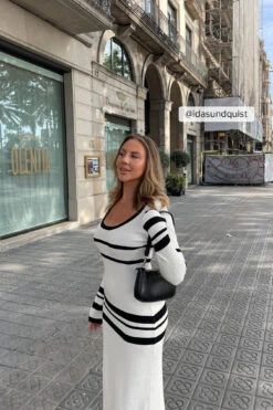 NA-KD Robe Mi-longue En Maille à Rayures 9 NA-KD Robe Mi-longue En Maille à Rayures -Lady Doux Soldes Magasin idasundquist 1100 007075 0464 social