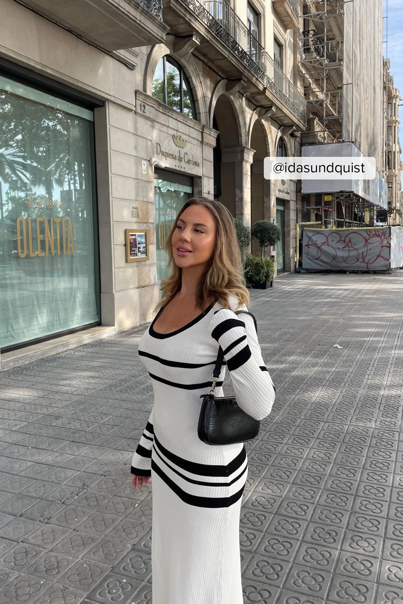 NA-KD Robe Mi-longue En Maille à Rayures 5 NA-KD Robe Mi-longue En Maille à Rayures – Image 5