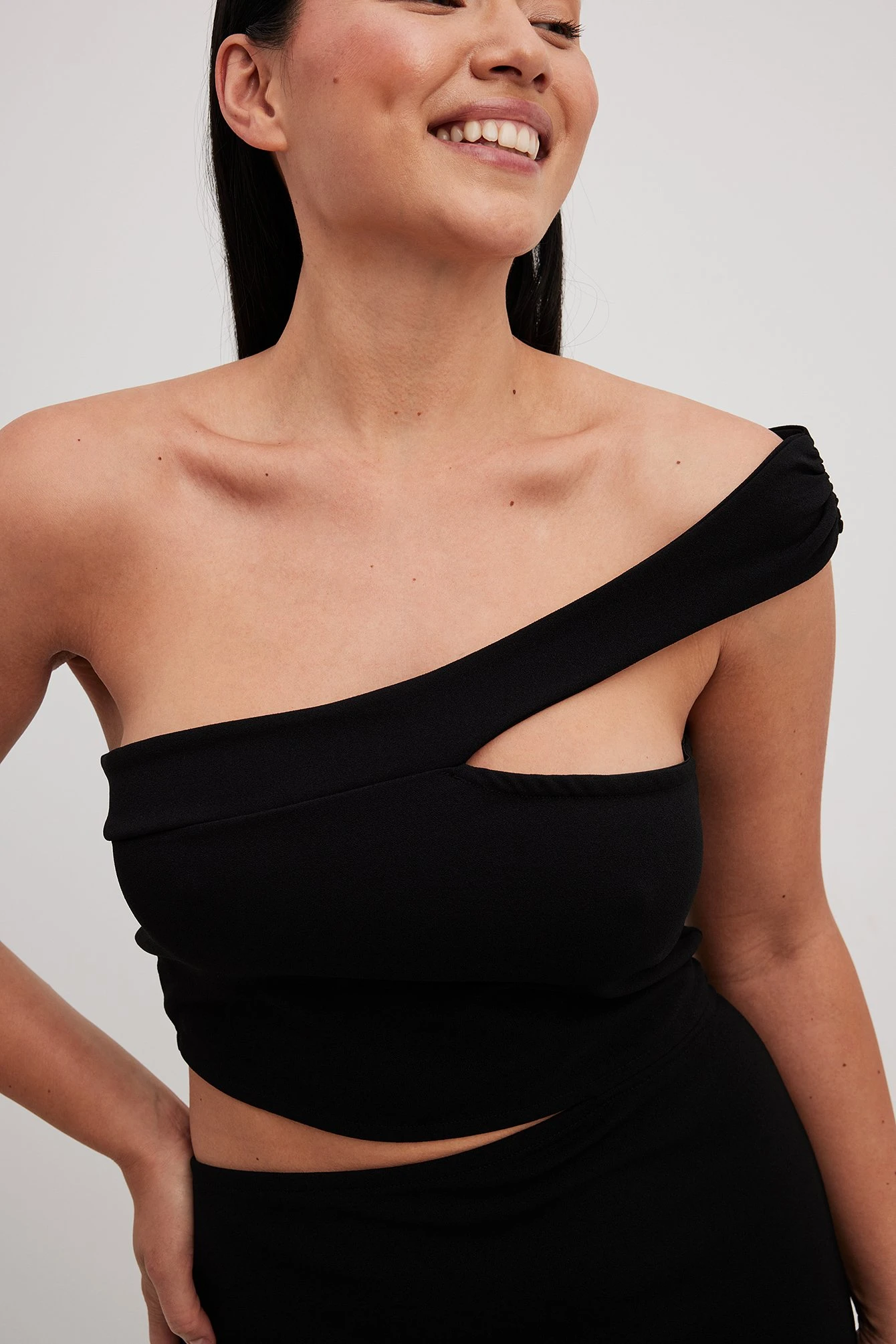 NA-KD Robe Longue En Jersey à Découpe 3 NA-KD Robe Longue En Jersey à Découpe – Image 3