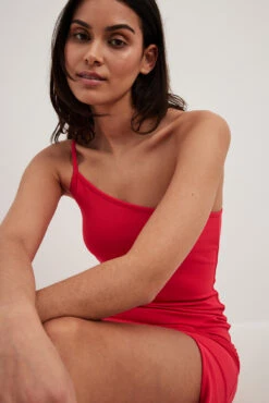 NA-KD Robe Mi-longue Asymétrique En Jersey -Lady Doux Soldes Magasin jersey one shoulde midi dress 1100 007415 000422758