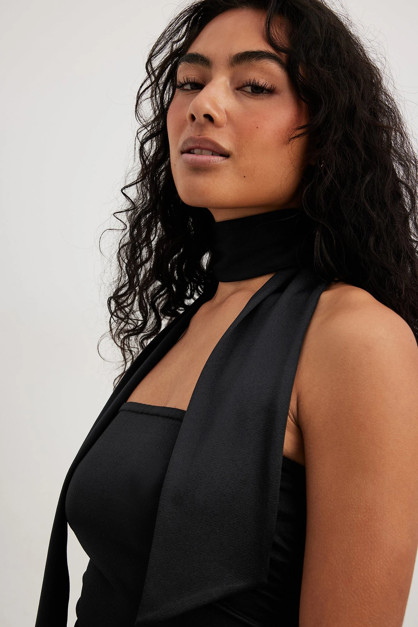 Robe Courte En Jersey Avec écharpe 4 Robe Courte En Jersey Avec écharpe – Image 4