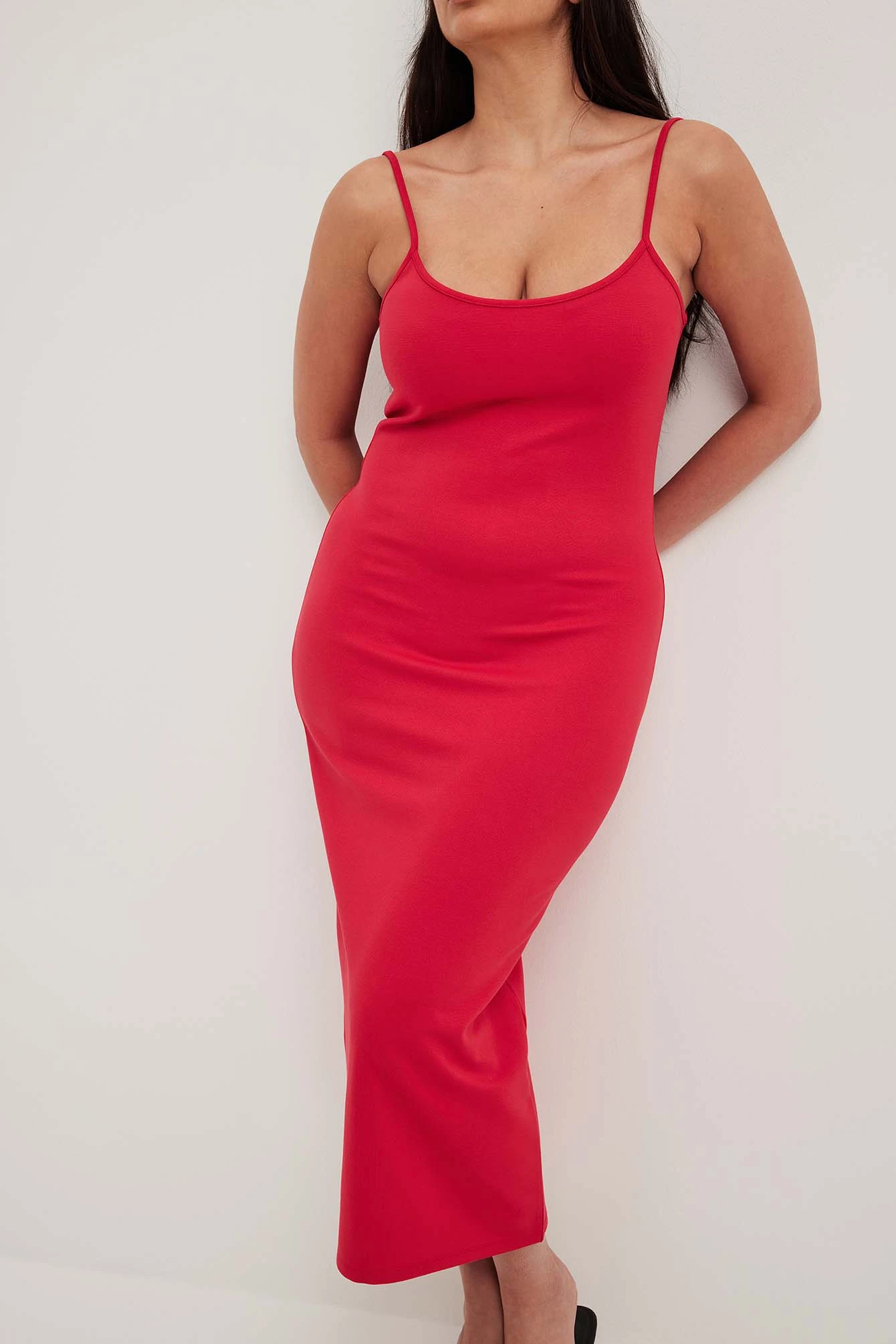 NA-KD Robe Nuisette Mi-longue En Jersey 7 NA-KD Robe Nuisette Mi-longue En Jersey – Image 7