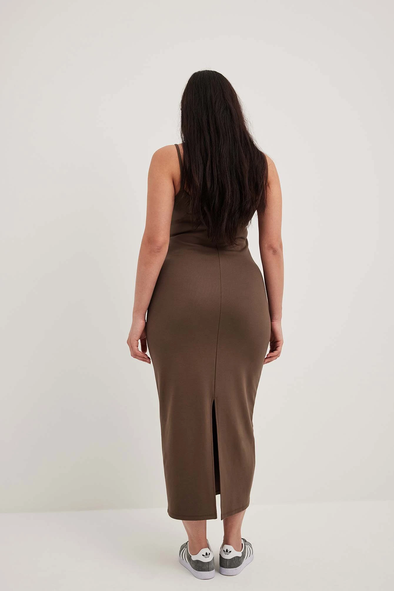 NA-KD Robe Nuisette Mi-longue En Jersey 10 NA-KD Robe Nuisette Mi-longue En Jersey – Image 10