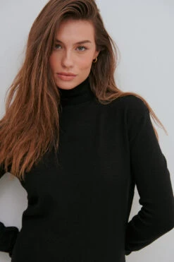 Maxi Robe à Col Roulé 7 Maxi Robe à Col Roulé -Lady Doux Soldes Magasin josefine turtle neck maxi dress 1708 000051 0002 04g