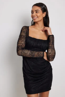 Robe Courte En Dentelle à Manches Longues -Lady Doux Soldes Magasin lace ls mini dress 1017 002154 000213063