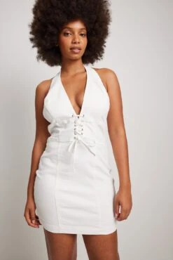 NA-KD Robe à Lacer -Lady Doux Soldes Magasin lacing halterneck dress 1018 009853 02600372