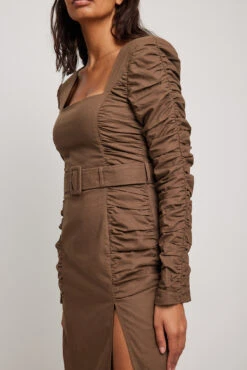 NA-KD Robe Mi-longue Assemblée En Lin 7 NA-KD Robe Mi-longue Assemblée En Lin -Lady Doux Soldes Magasin linen gatherings midi dress 1100 006496 00172849