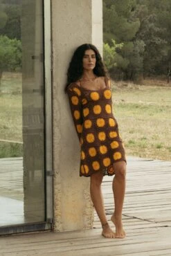 Robe Courte En Maille Crochetée à Manches Longues 12 Robe Courte En Maille Crochetée à Manches Longues -Lady Doux Soldes Magasin long sleeve crochet knitted mini dress 1018 010362 9855 editorial1