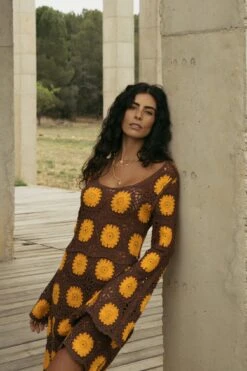 Robe Courte En Maille Crochetée à Manches Longues 13 Robe Courte En Maille Crochetée à Manches Longues -Lady Doux Soldes Magasin long sleeve crochet knitted mini dress 1018 010362 9855 editorial3