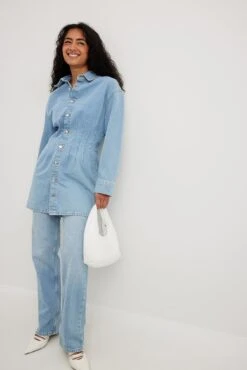 NA-KD Robe Courte En Denim à Taille Marquée -Lady Doux Soldes Magasin marked waist mini denim dress 1100 007233 004717415 01c