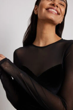 NA-KD Robe Maille -Lady Doux Soldes Magasin mesh velvet heart neckline dress 1100 007057 00020637