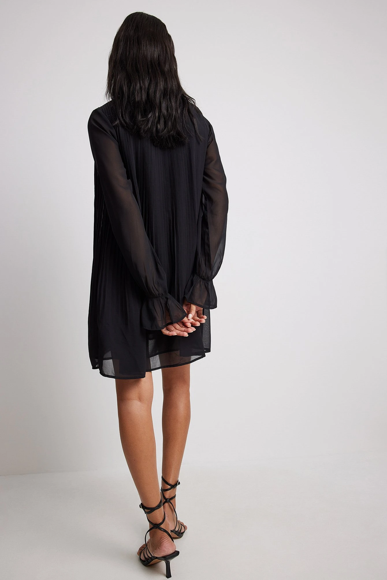 NA-KD Robe Mini Plissée 7 NA-KD Robe Mini Plissée – Image 7