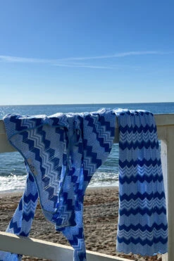 Robe Mi-longue En Maille Ondulée à Détail Goutte D'eau 12 Robe Mi-longue En Maille Ondulée à Détail Goutte D'eau -Lady Doux Soldes Magasin nakd 1018 010325 0080 1 social