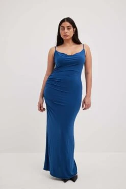 Robe Drapée à Fines Bretelles 31 Robe Drapée à Fines Bretelles -Lady Doux Soldes Magasin nakd 1018 010507 0018 5703