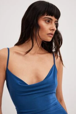 Robe Drapée à Fines Bretelles 35 Robe Drapée à Fines Bretelles -Lady Doux Soldes Magasin nakd 1018 010507 0018 7424