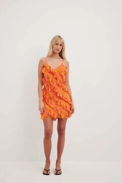 Robe Courte à Volants Sur L'ensemble -Lady Doux Soldes Magasin nakd all over frills mini dress 1014 001556 9430 4305 1
